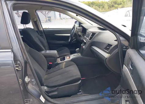 2013 Subaru Legacy 2.5I Premium из США, поврежденный, VIN 4S3BMCB68D3004883